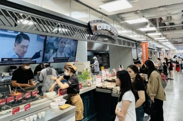 Lotte Mart renewed Hanoi Store as K-food special