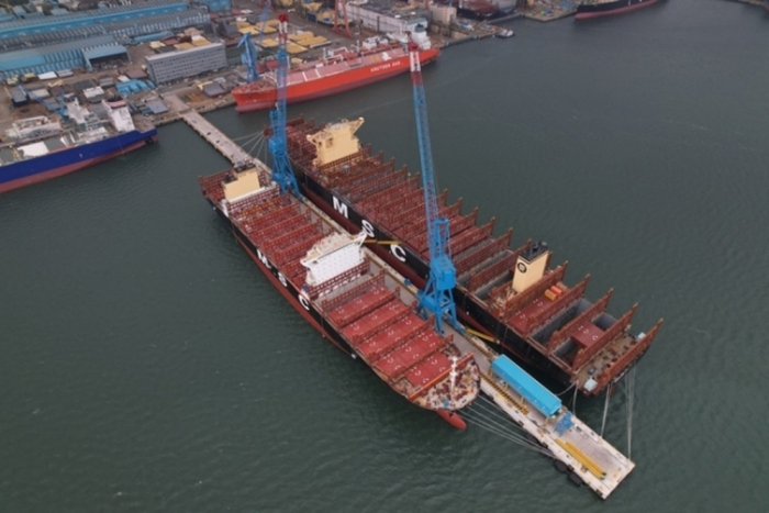HD　Hyundai　Samho's　dolphin　berth　(Courtesy　of　HD　Hyundai　Samho)