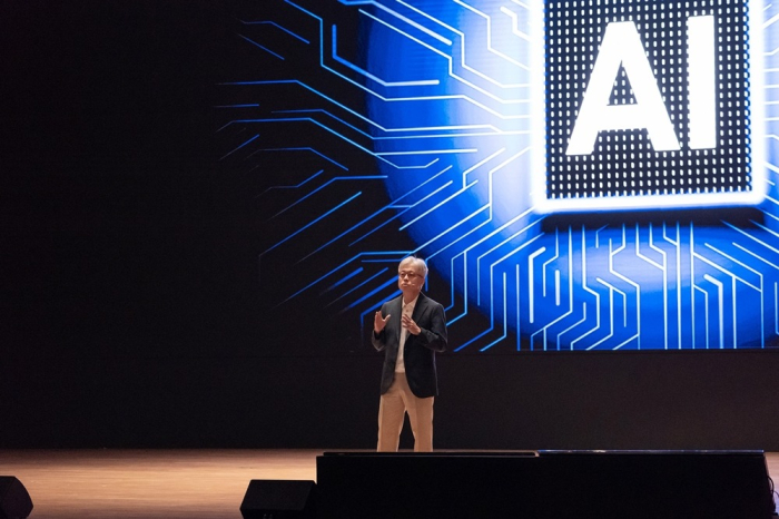 Choi Siyoung, Samsung Electronics' foundry chief, gives a keynote speech at Samsung Foundry Forum 2024 in Seoul on July 9, 2024 (File photo by Samsung Electronics)