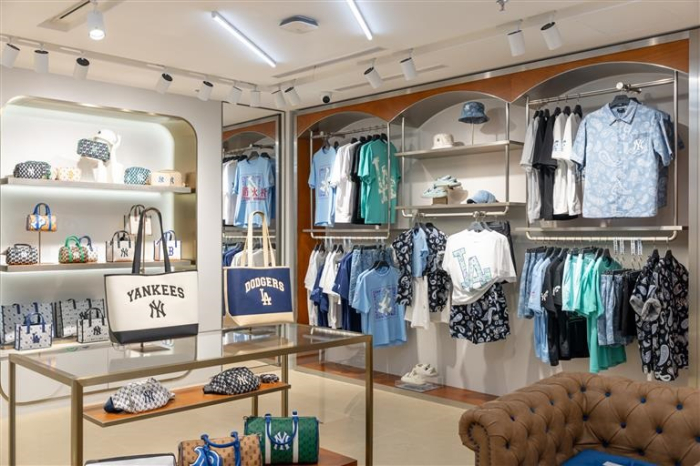 A MLB store operated by F&F in Shanghai