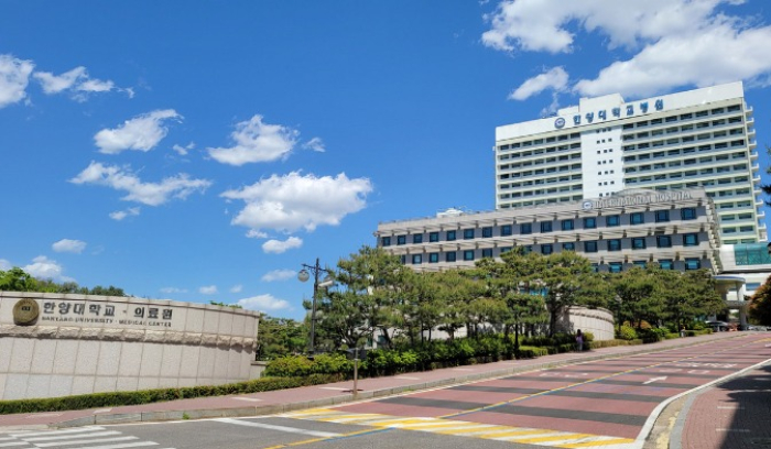 Hanyang　University　Hospital　(Photo　file,　courtesy　of　Hanyang　University　Hospital)