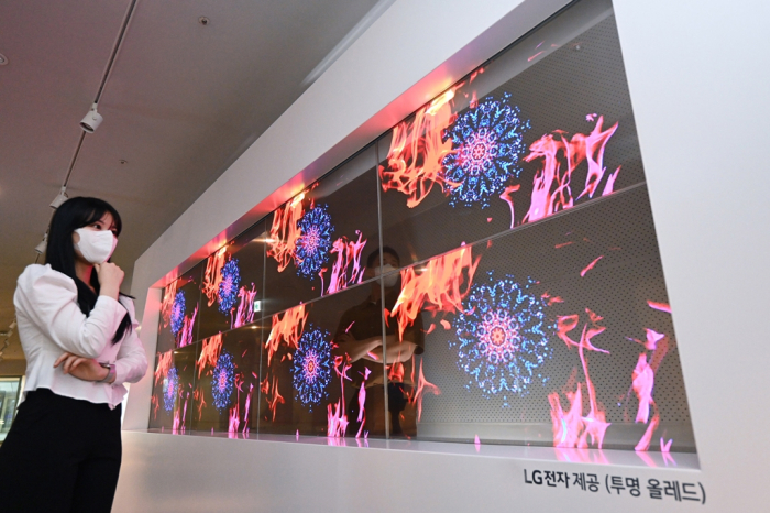 LG's transparent OLED signage