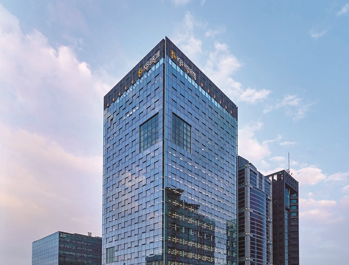 KB　Financial　Group's　headquarters　in　Seoul　(Courtesy　of　KB　Financial)