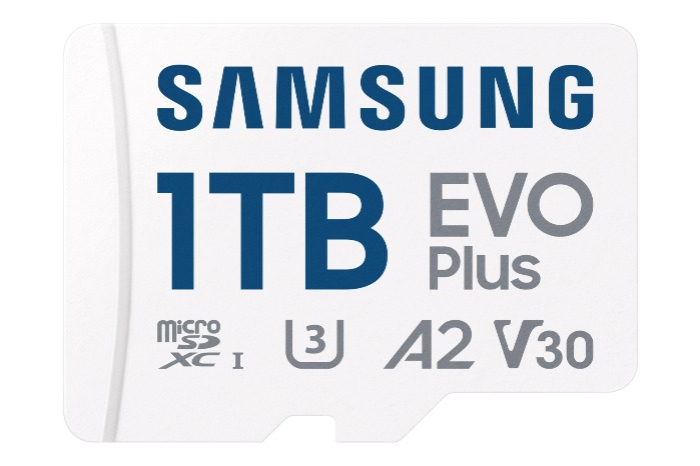 Samsung's　EVO　Plus　microSD　cards　offer　five　storage　options　(Courtesy　of　Samsung　Electronics)
