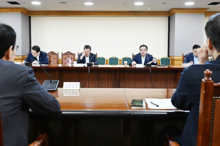 Korean Finance Ministry's emergency meeting with other financial authorities on Aug. 6, 2024 (Courtesy of New1 Korea)