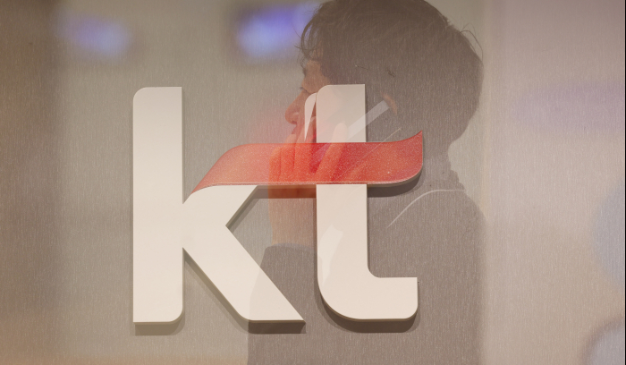 KT posts Q2 profit drops on pay raises, bonus payments