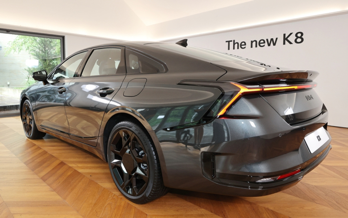 The new Kia K8