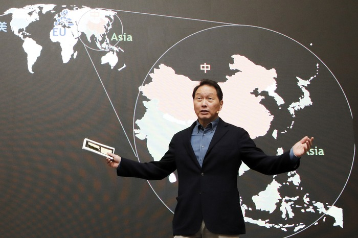 SK Group Chair Chey Tae-won speaks at the group seminar in December 2023 (Courtesy of SK)