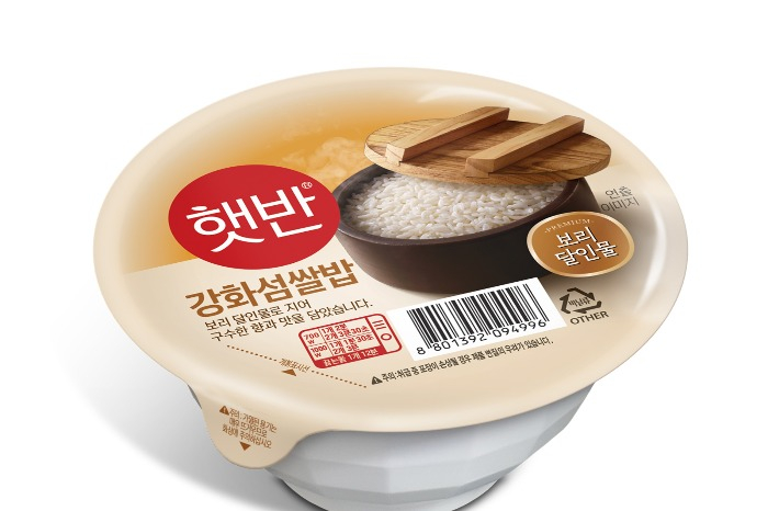 Cooked　white　rice　Hetbahn　(Courtesy　of　CJ　CheilJedang　and　E-Mart)
