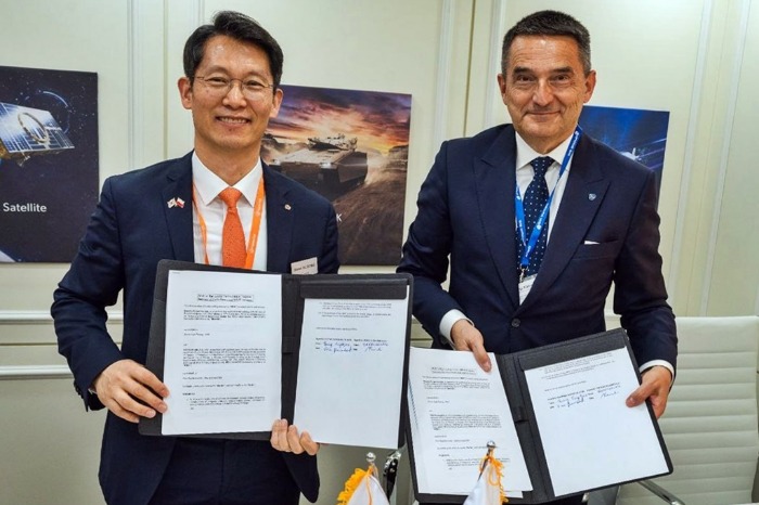 Hanwha Dives into $2 Billion Polish Submarine Project with WB Group Partnership