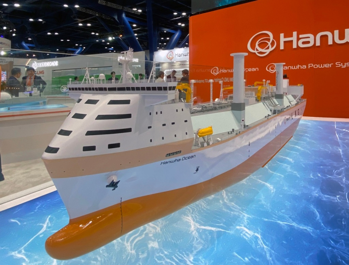 Miniature of Hanwha Ocean’s carbon-free gas carrier unveiled at Gastec 2024 (Courtesy of Hanwha Ocean)