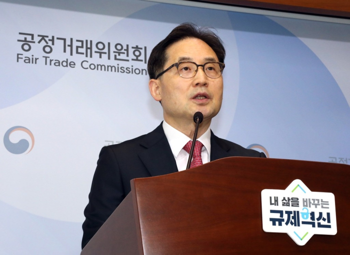 FTC Chairperson Han Ki Jeong speaks to reporters about the antitrust body’s penalties against Kakao Mobility on Oct. 2, 2024 (Courtesy of Yonhap)