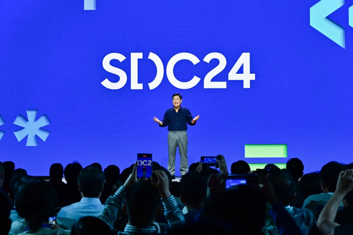 Samsung Electronics Vice Chairman Han Jong-hee delivers a keynote speech at Samsung Developer Conference 2024 in San Jose, California