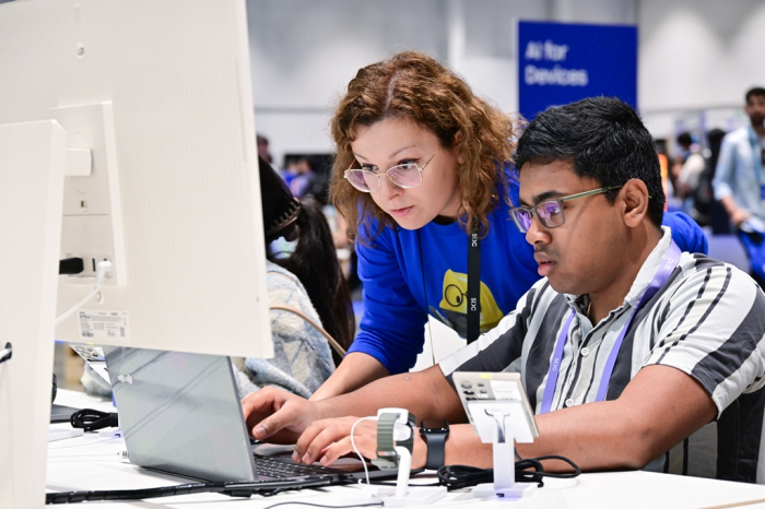 Visitors try Samsung SmartThings devices at Samsung Developer Conference 2024