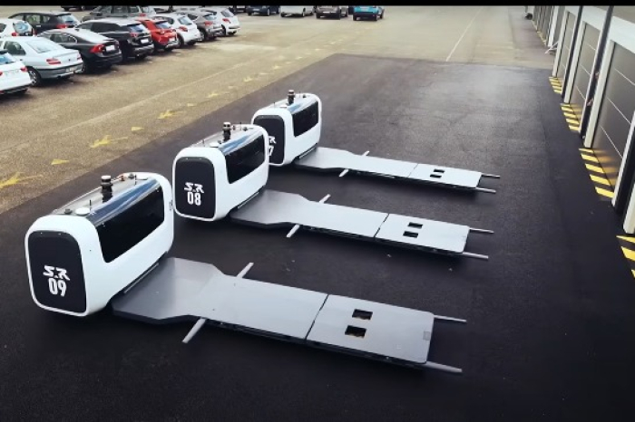 Stan,　valet　parking　robot　by　Stanley　Robotics　(Courtesy　of　Stanley　Robotics)