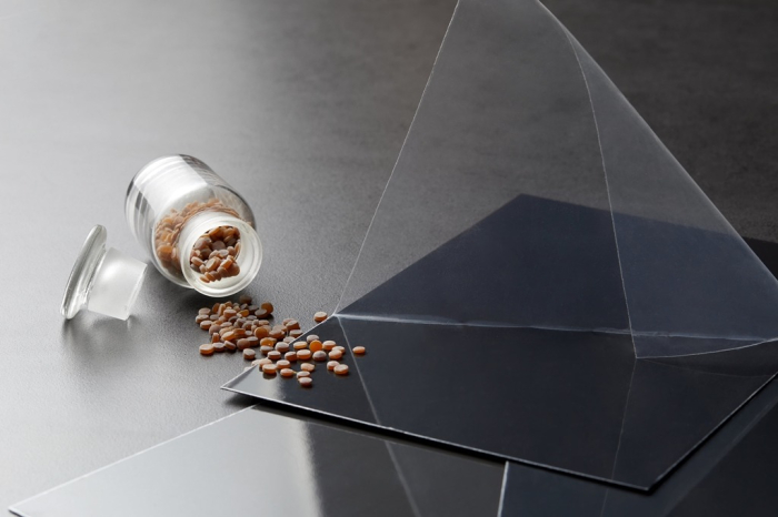 Dongkuk　Coated　Metal’s　biodegradable　film　for　color-coated　steel　sheets　(Courtesy　of　Dongkuk　CM)