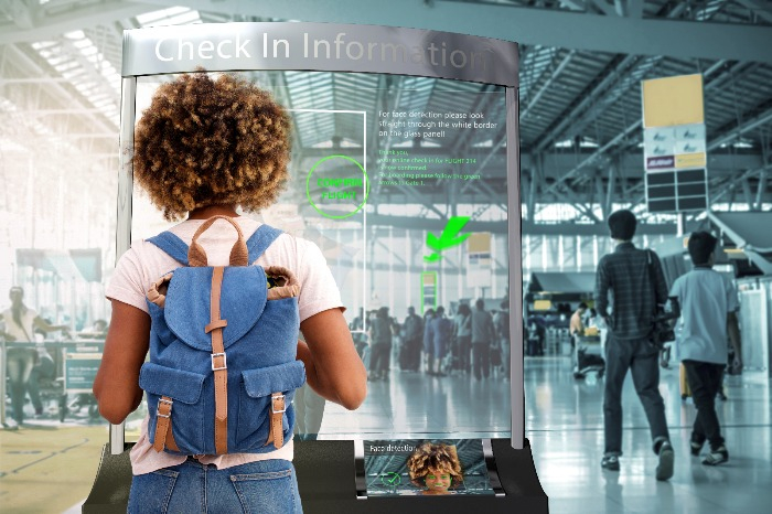 Zeiss became the world's first to develop holographic multifunctional smart glass in 2019 (Courtesy of Zeiss)