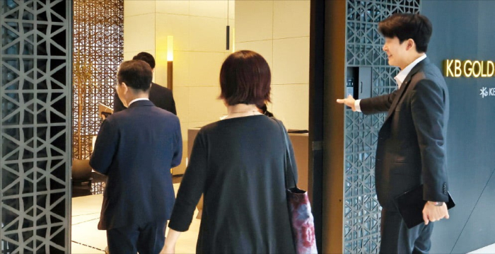 Korea’s wealth management (WM) market is growing fast with the rise of the super-rich investors
