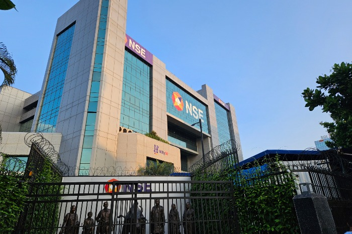 The　NSE　building