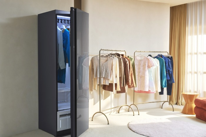 LG pioneered the clothing steam cleaner market