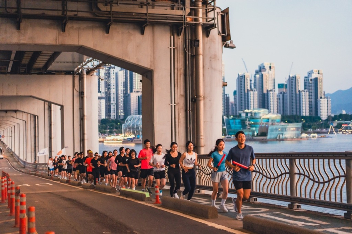 A running club on a bridge crossing the Han River in Seoul (File photo)