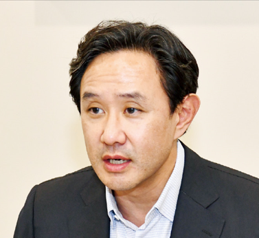 Korea Zinc Chair Choi Yun-birm speaks to The Korea Economic Daily at the company’s headquarters in Seoul on Nov. 17, 2024 (Courtesy of Korea Zinc)