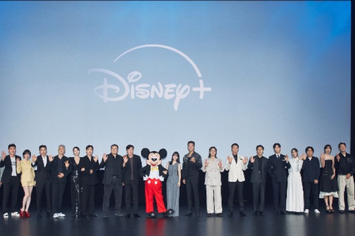 Actors　starring　in　upcoming　Korean　and　Japanese　TV　series　pose　at　the　2024　Disney　APAC　Content　Showcase