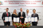 President of Latvia visits S.Korea's Daan Cancer Lab