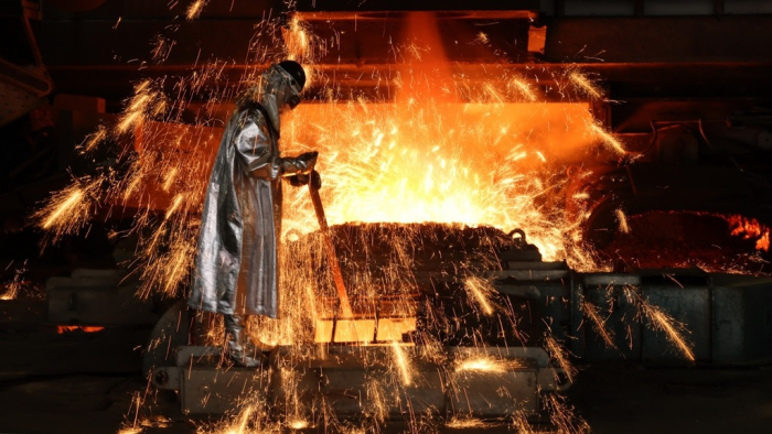 POSCO's blast furnace at the Pohang Steel Works (File photo by Bum-June Kim)