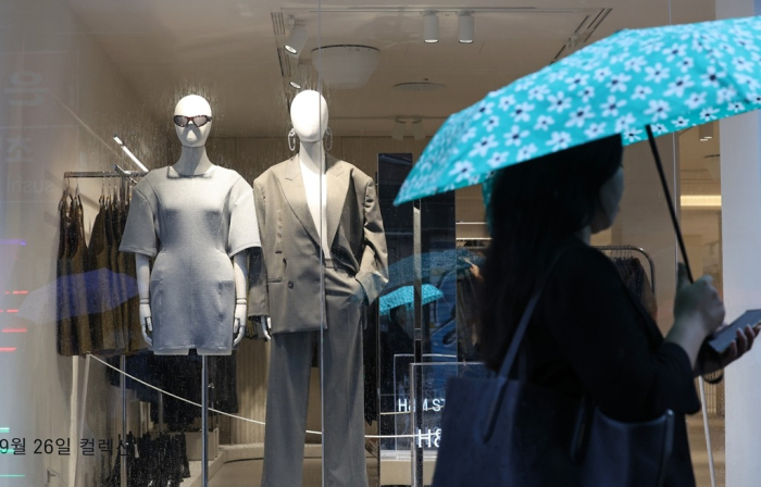 A shop in Myeong-dong, Seoul’s central shopping district (File photo)