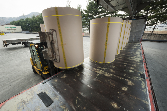 Rolls　of　corrugated　sheets