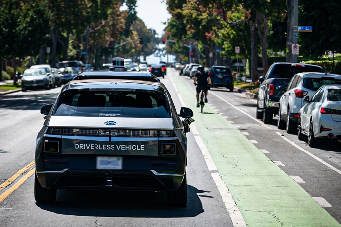 Samsung, Hyundai Motor eye tech alliance on autonomous vehicle chips