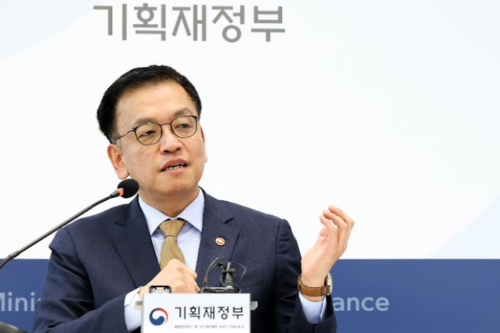 Choi Sang-mok, South Korean Deputy Prime Minister and Minister of Economy and Finance Minister
