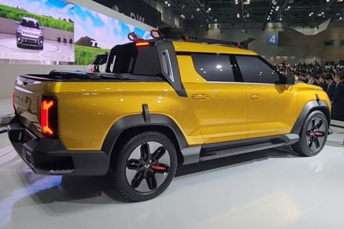 The　O100　concept　car　on　display　at　the　Seoul　Motor　Show　in　2024