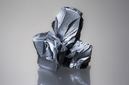 Polycrystalline silicon, also called polysilicon or poly-Si, is a raw material used by the solar photovoltaic and electronics industry