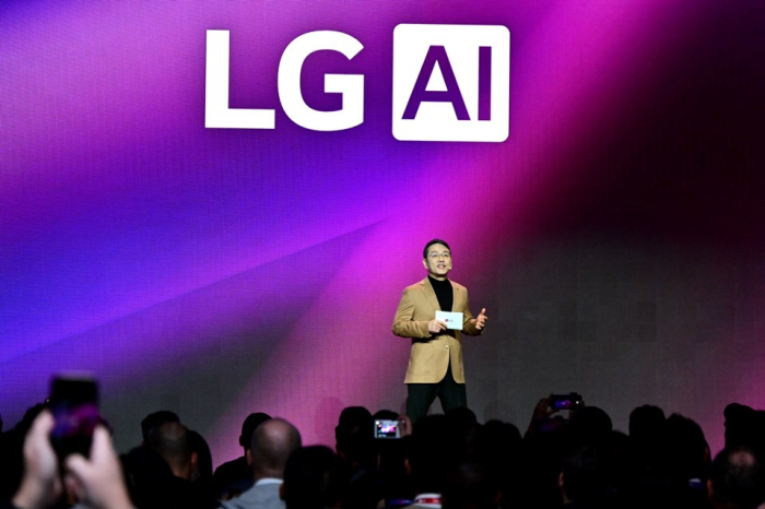 LG Electronics CEO Cho Joo-wan announces LG-Microsoft partnership on AI agent development at CES 2025