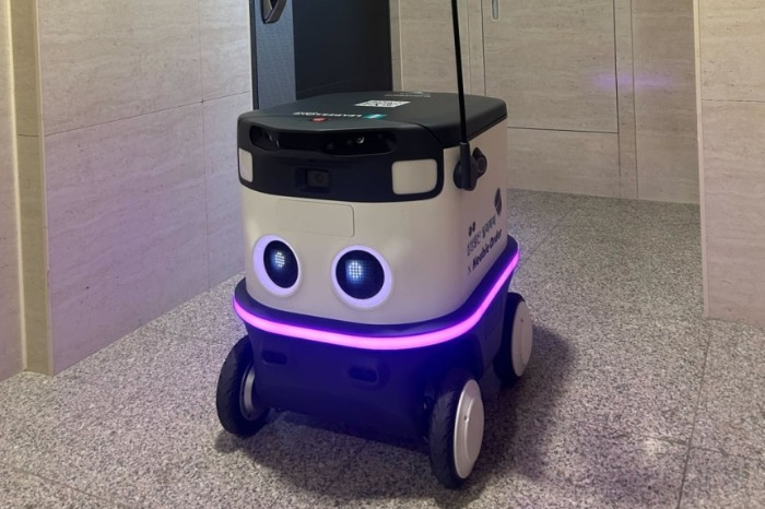 Neubility,　Samsung　C&T　offer　robot　delivery　service