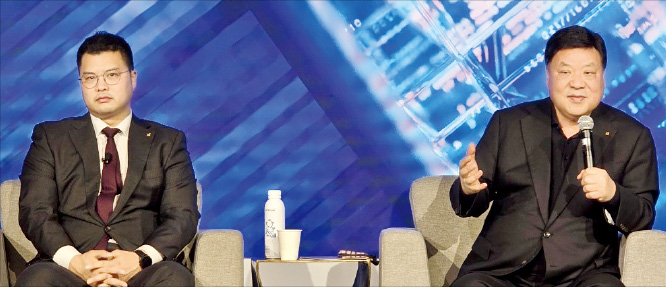 Celltrion CEO Seo Jin-seok (left) and Chairman Seo Jeong-jin at the JP Morgan Healthcare Conference in San Francisco