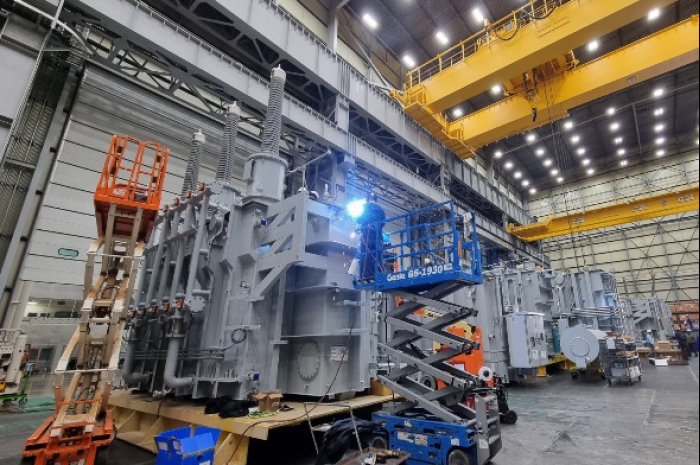 Interior　of　HD　Hyundai　Electric's　transformer　plant　in　the　US　state　of　Alabama 