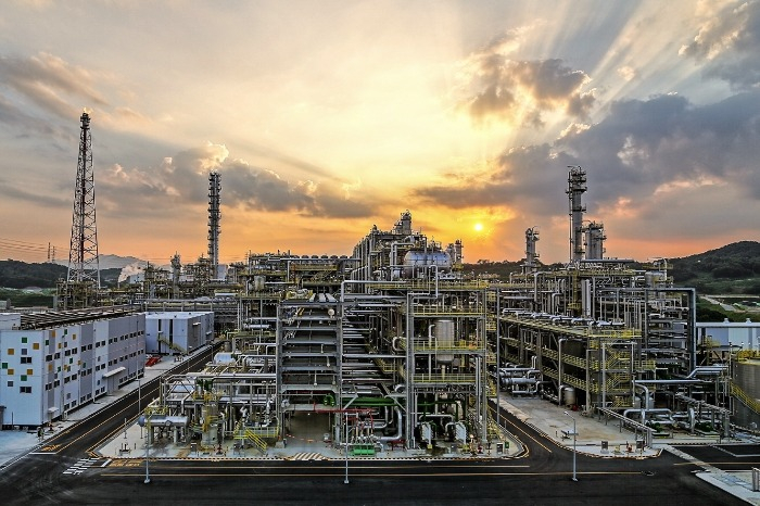 S-Oil's　refinery　in　Ulsan,　South　Gyeongsang　province