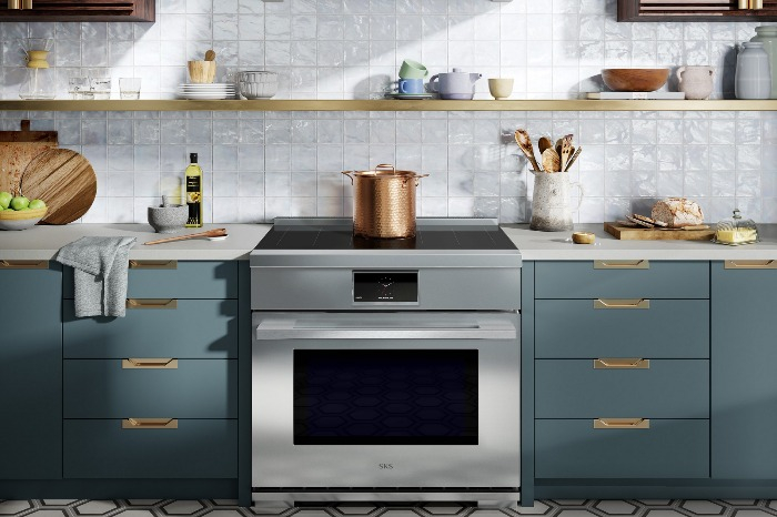 SKS cook zone-free induction Pro Range (Courtesy of LG Electronics)