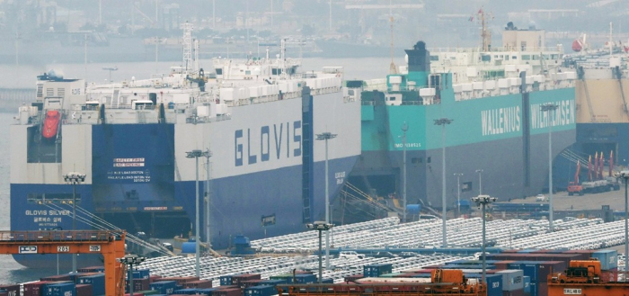 Cars for export parked at the port of Pyeongtaek, Gyeonggi Province, South Korea, on March 18, 2025 (Courtesy of News1)