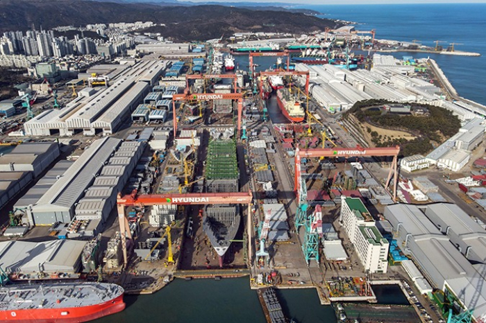 HD　Hyundai　Heavy　shipbuilding　dockyard　in　Ulsan　(Courtesy　of　HD　HHI)