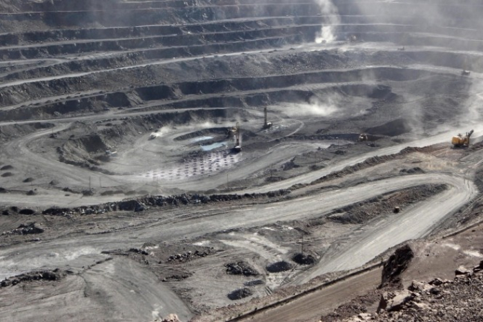 Rare earth metals mine in China (Courtesy of Reuters via Yonhap)