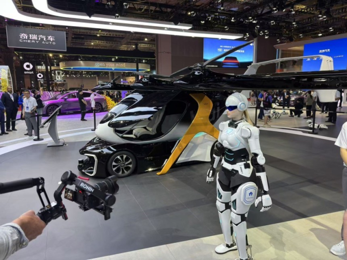 Humanoid　robots　on　display　at　the　Chery　Auto　booth　during　the　Shanghai　MotorShow　in　China　on　April　23,2025