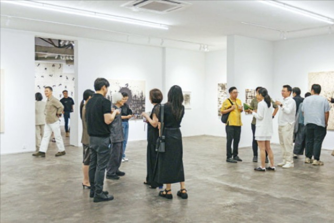Exhibition 'Mumool' featuring Choi Sang Chul at Baik Art Jakarta (Courtesy of Baik Art)