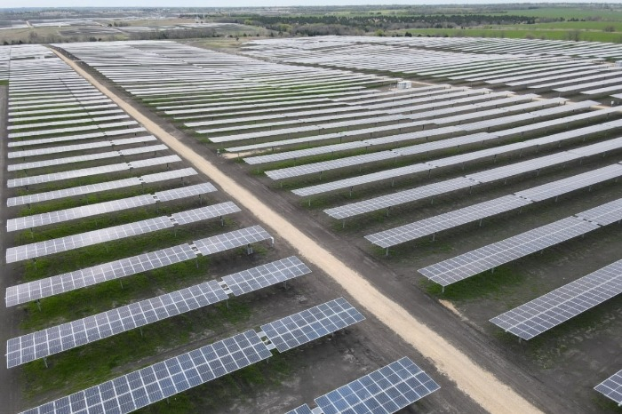 Hanwha Q Cells eyes tandem cell mass production in 2027