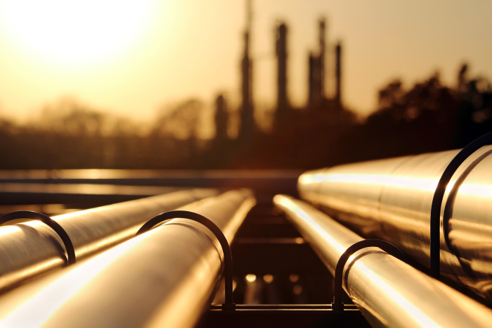 Oil　pipelines　(Courtesy　of　Getty　Images)