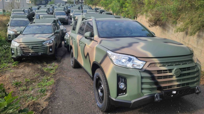 KG　Mobility's　Rexton　military　vehicles