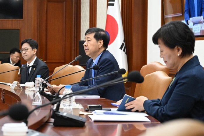 Korea’s Deputy Prime Minister and Minister of Economy and Finance Koo Yoon-cheol (center) speaks at a meeting on key economic affairs on July 22, 2025 (Courtesy of Ministry of Economy and Finance)